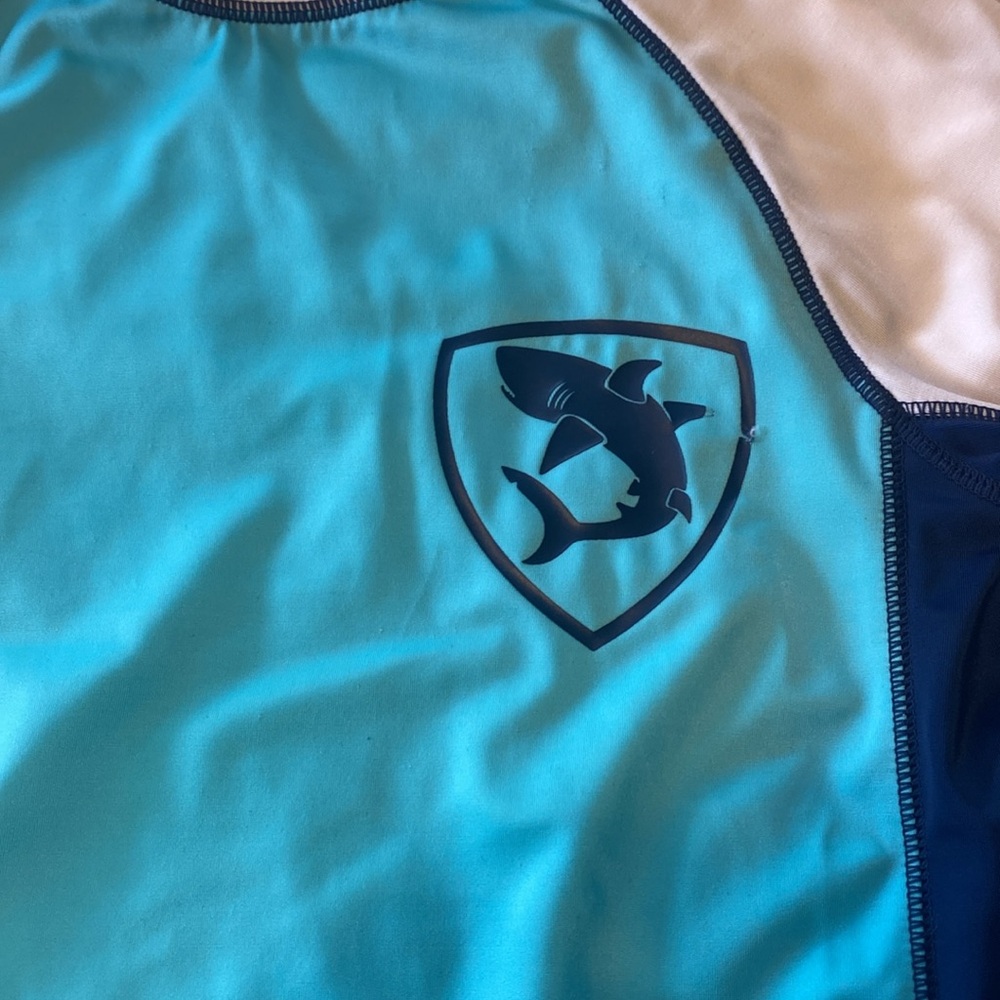 Short Sleeve Rash Guard - Picture 3 of 5